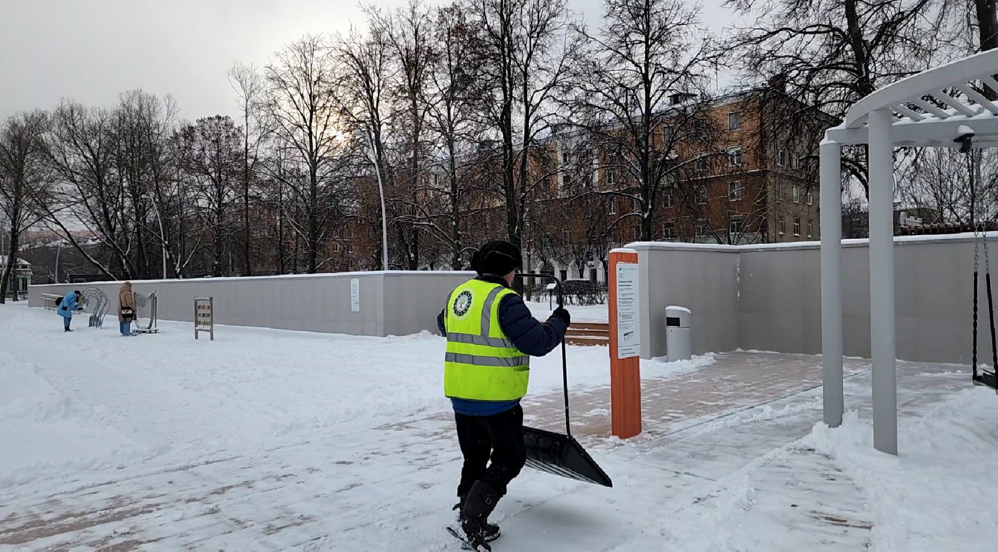 снегопад, Электросталь, зима, коммунальщики, жкх, дороги, уборка дворов, уборка дорог, уборка общественных территорий, уборка снега, оттепель,