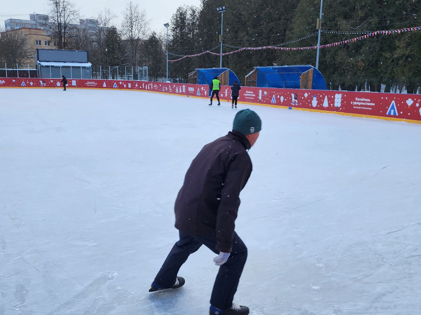 каток, серпухов, парк питомник, зима в подмосковье, коньки,