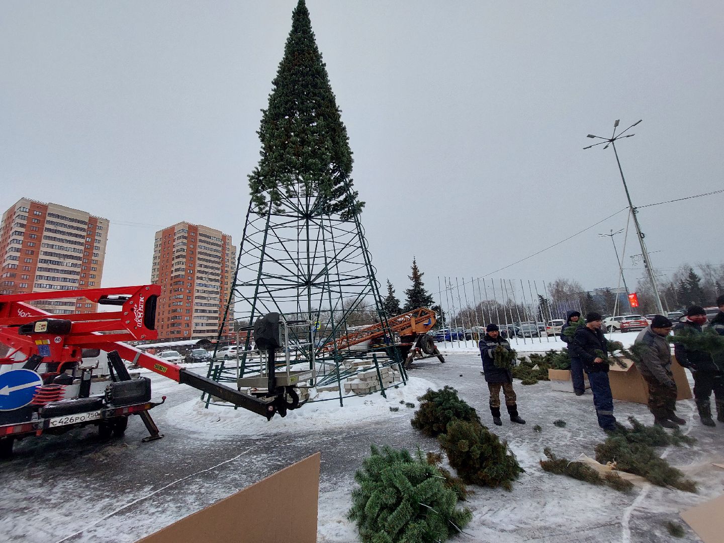 ёлка, новогодняя елка, Благоустройство, зима в подмосковье, зима 2024, город чехов,