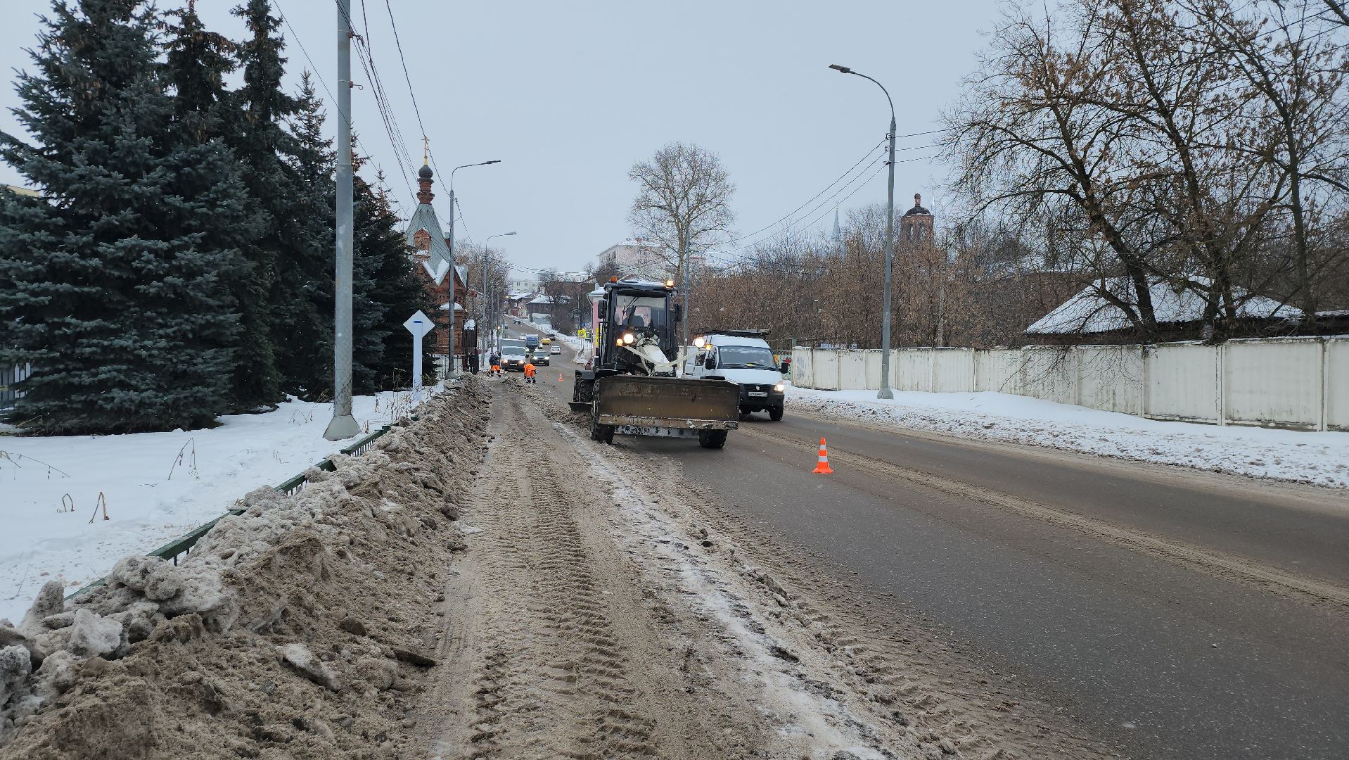серпухов, подмосковье, убирают снег, грейдер, комбинат благоустройства,