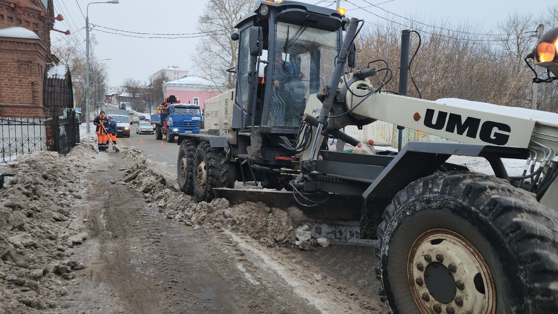 серпухов, подмосковье, убирают снег, грейдер, комбинат благоустройства,
