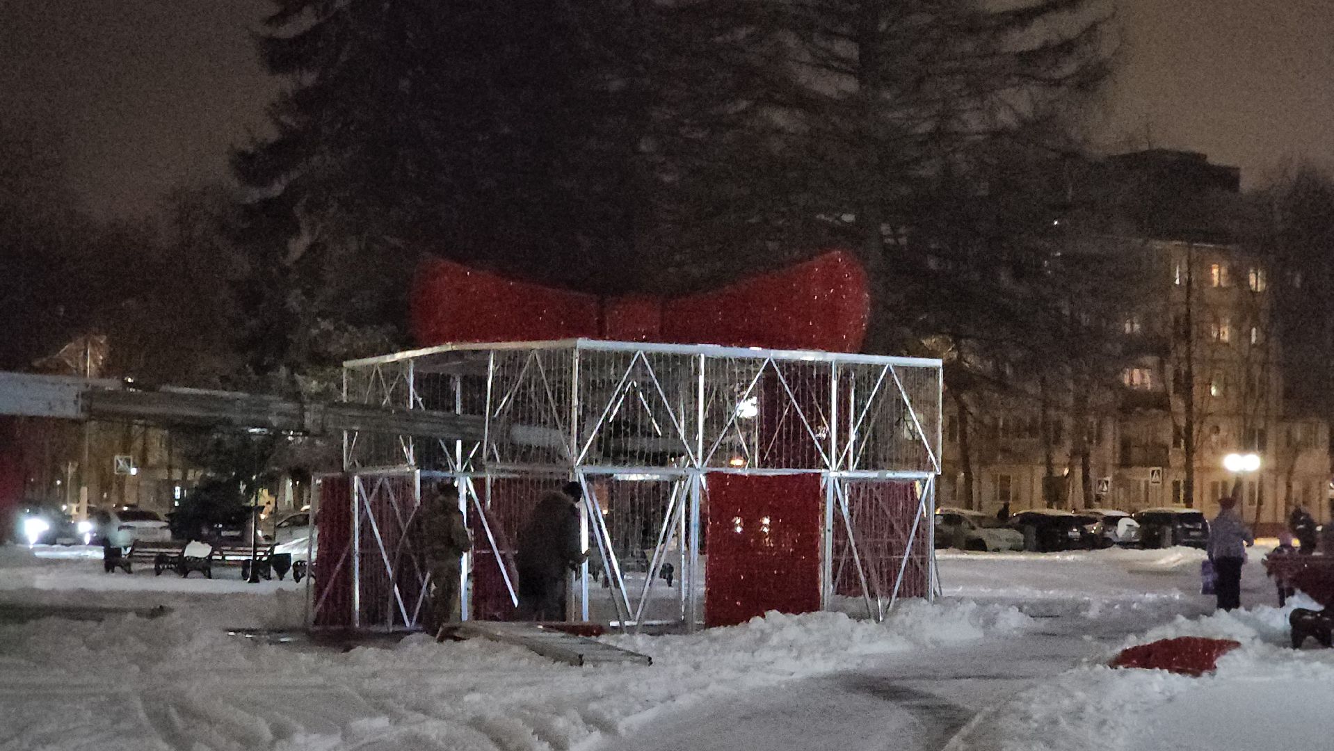 долгопрудный, елка, подарочная коробка, инсталляция, зима,