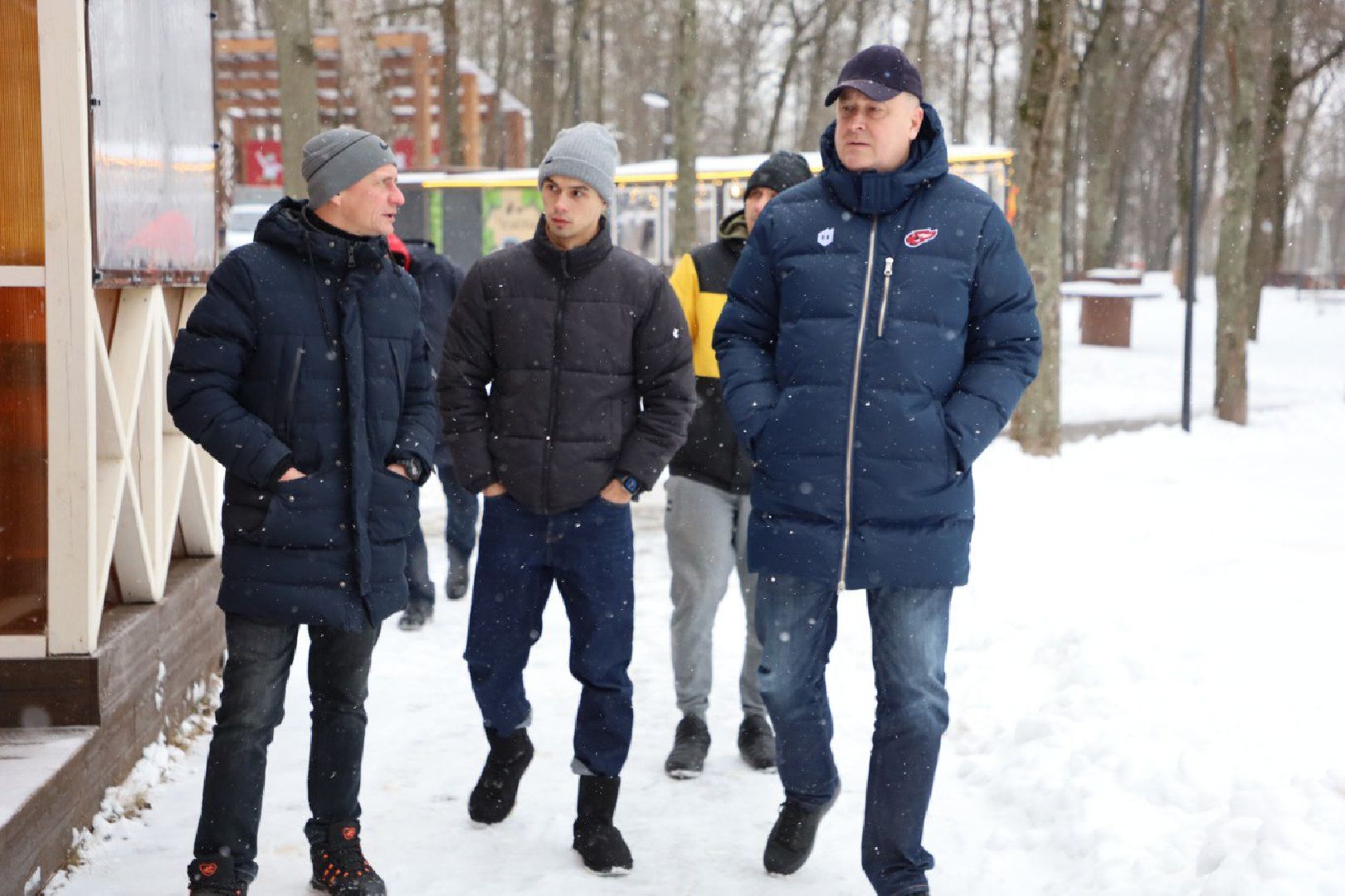 серпухов, глава серпухова, городские парки, снегопад, подготовка к праздникам,