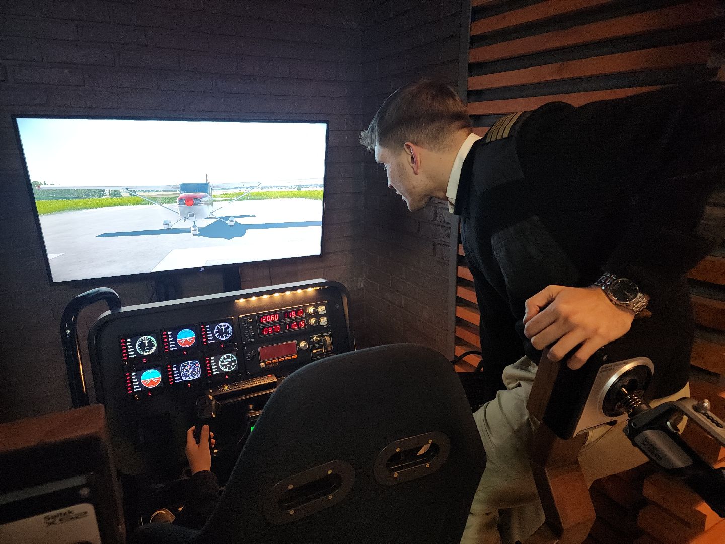 кашира, робототехника, самолеты, аэродром северка, экскурсия, малая авиация, авиасимулятор,