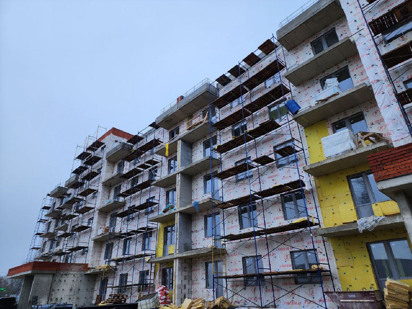 можайск, можайский городской округ, подмосковье, жители, аварийное жилье, дом, дом для переселенцев, аварийный дом, строительство, ключи,