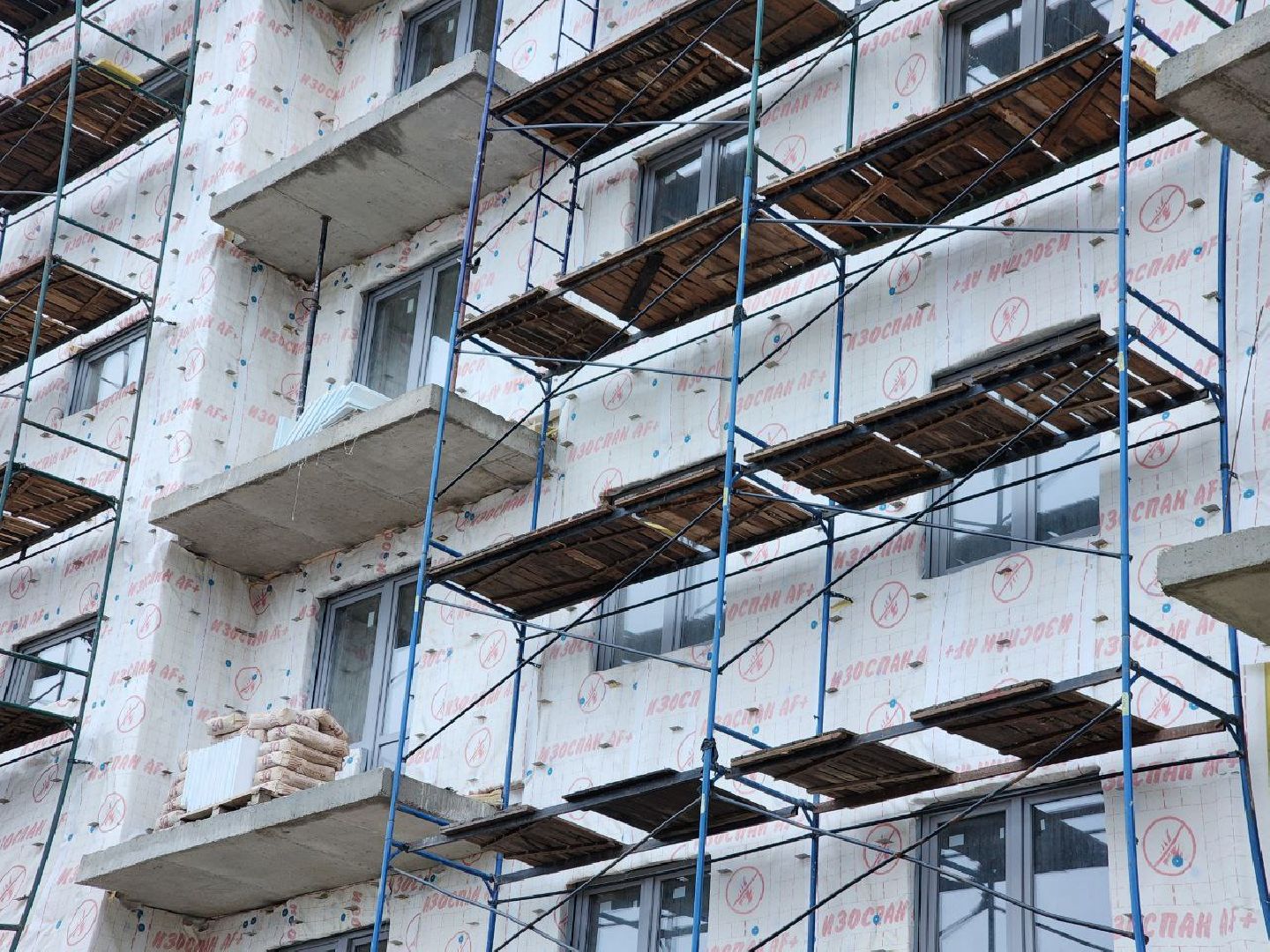 можайск, можайский городской округ, подмосковье, жители, аварийное жилье, дом, дом для переселенцев, аварийный дом, строительство, ключи,