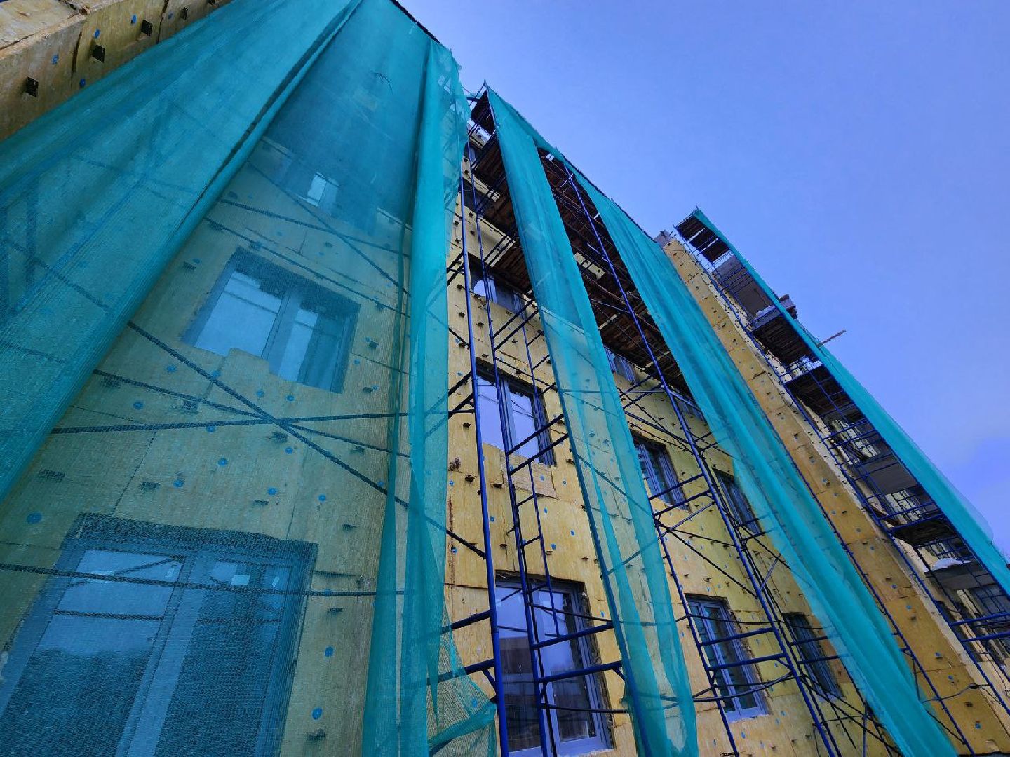 можайск, можайский городской округ, подмосковье, жители, аварийное жилье, дом, дом для переселенцев, аварийный дом, строительство, ключи,