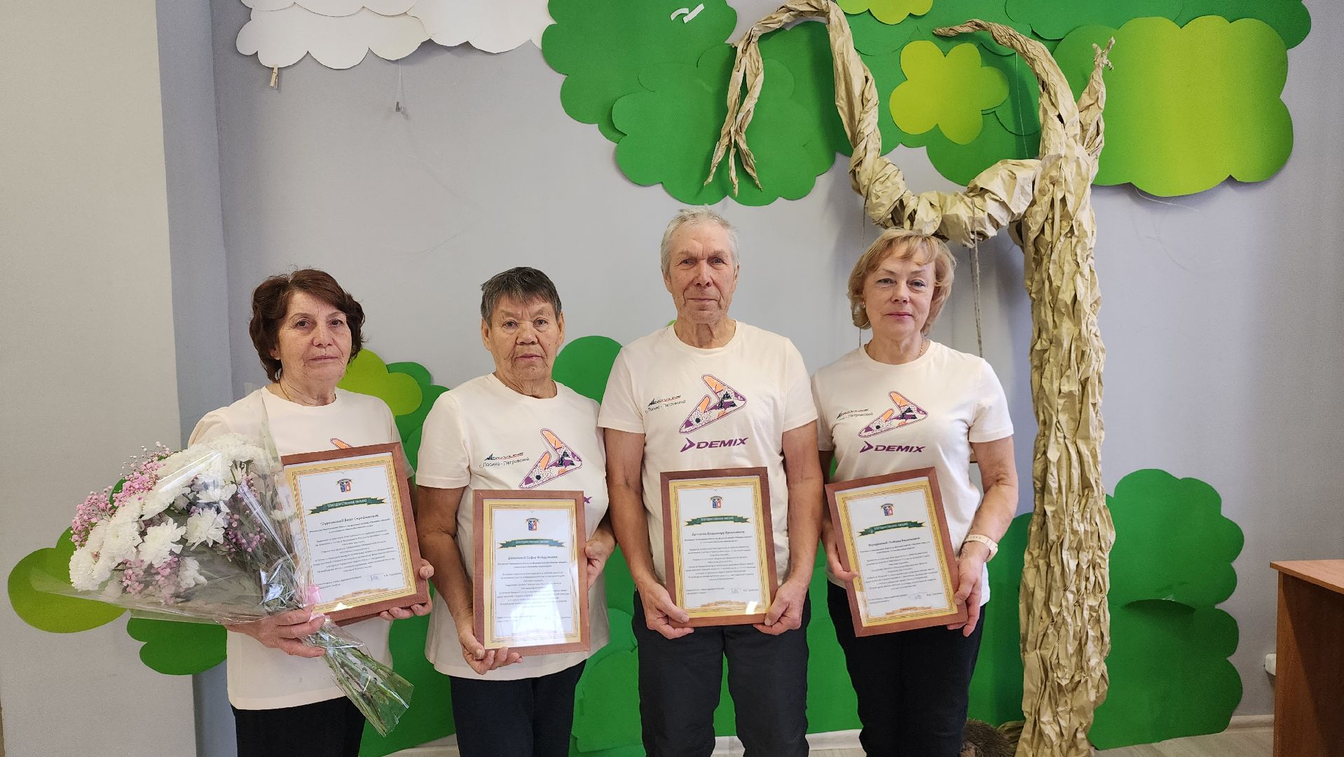 активное долголетие, марафон северной ходьбы, человек идущий, проект губернатора, Лосино-Петровский, Подмосковье,