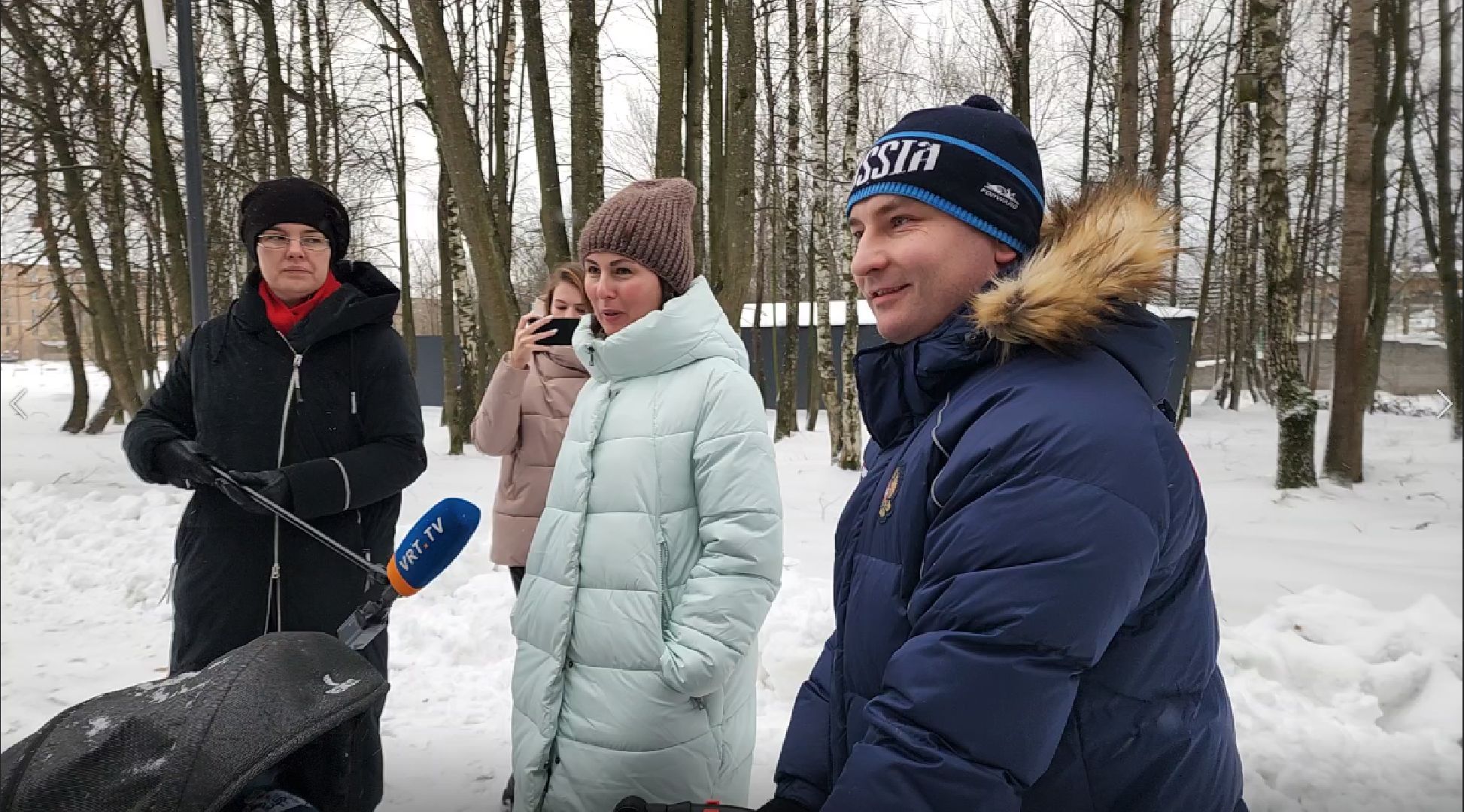 парк, электросталь, культура, культура подмосковья, парки подмосковья ., зима, зима в подмосковье, зимавподмосковье2024, ёлка, снегоуборка, снегоуборочная техника, каток, каток в парке,