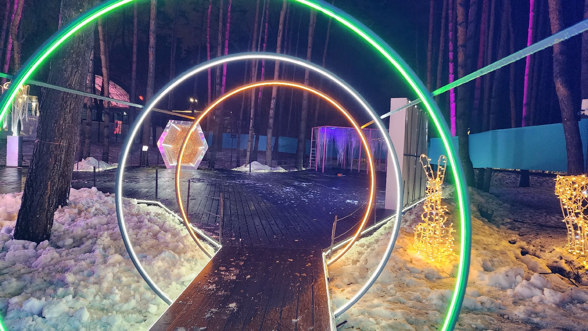 световой парк, путь света, арт-объект, искусство, рождество, прикладное искусство, домодедово, зима в подмосковье, каникулы, туризм в подмосковье, январские каникулы, куда сходить в Домодедове, парк Елочки, граникус, молодые художники, дизайнеры, выставка, экспозиция, авторские скульптуры, христианская вера,