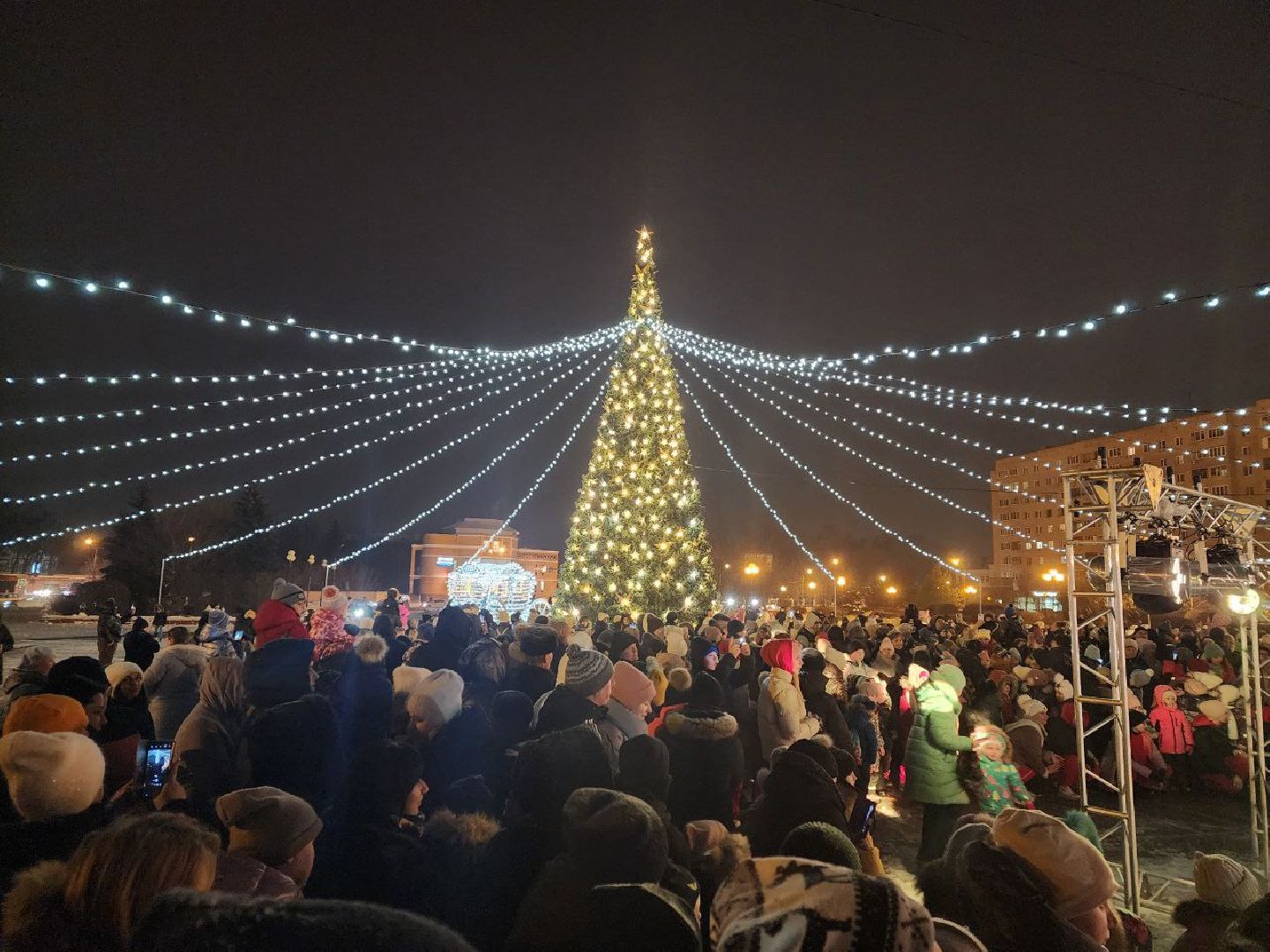 зажжение огней, елка, ёлка, новый год, Заголовацкий, орехово-зуево,