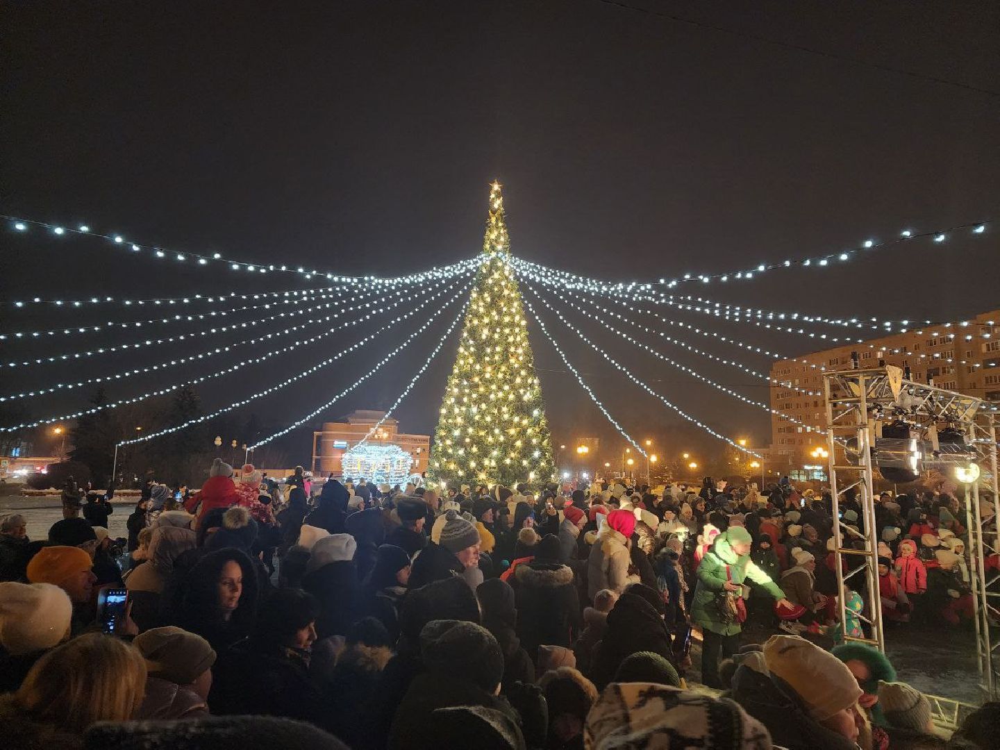 зажжение огней, елка, ёлка, новый год, Заголовацкий, орехово-зуево,