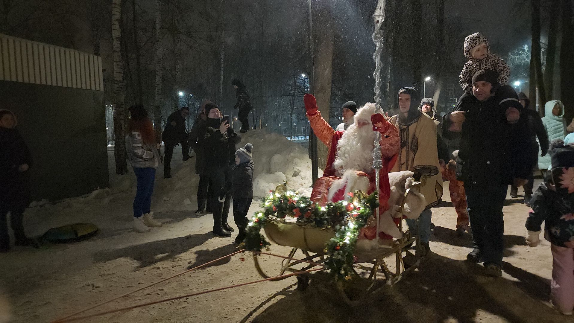 Пушкино, Новый год, Елка, зима в подмосковье, Дед мороз, Снегурочка,