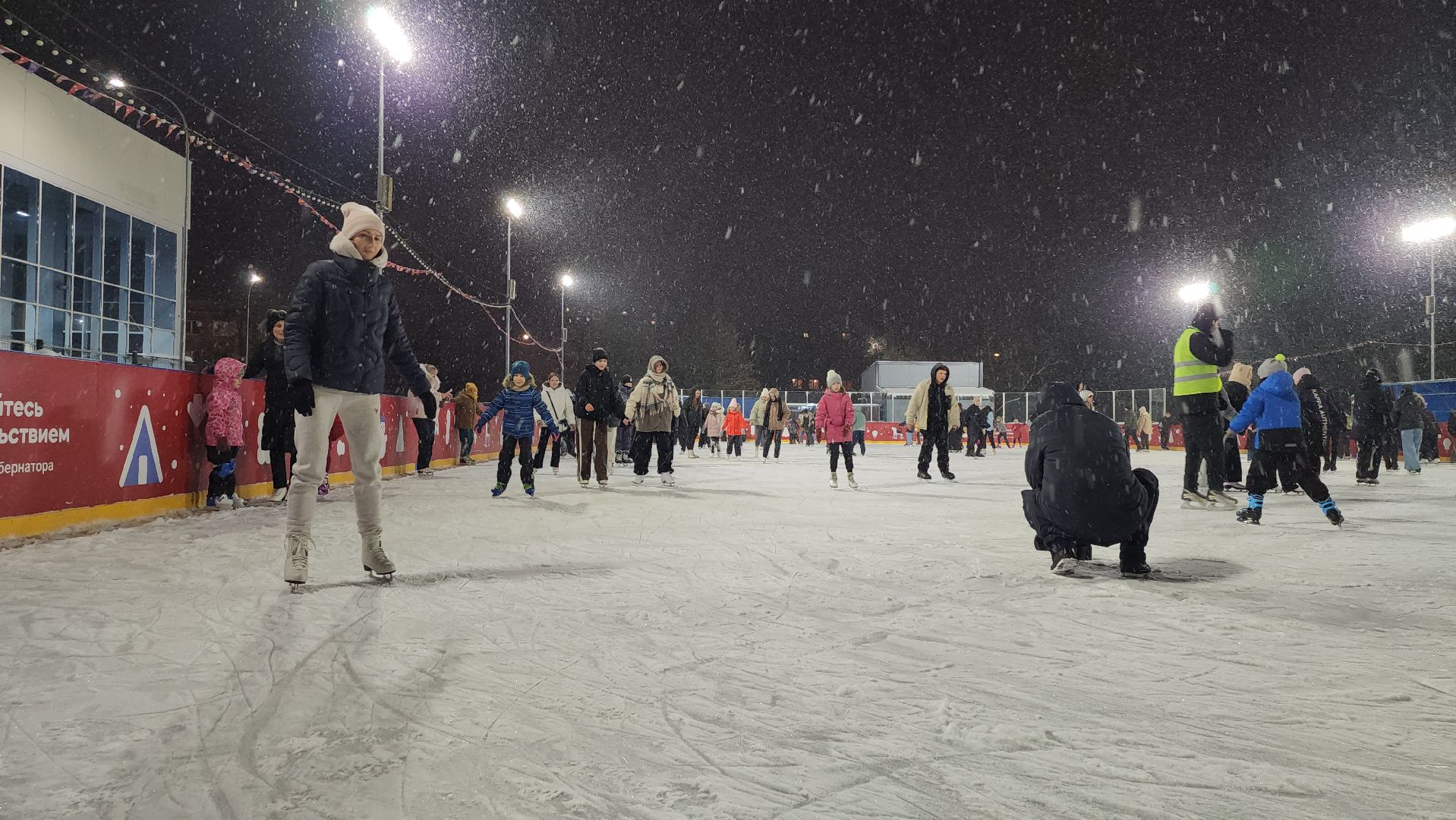 серпухов, каток, парк питомник, зима в подмосковье, коньки,