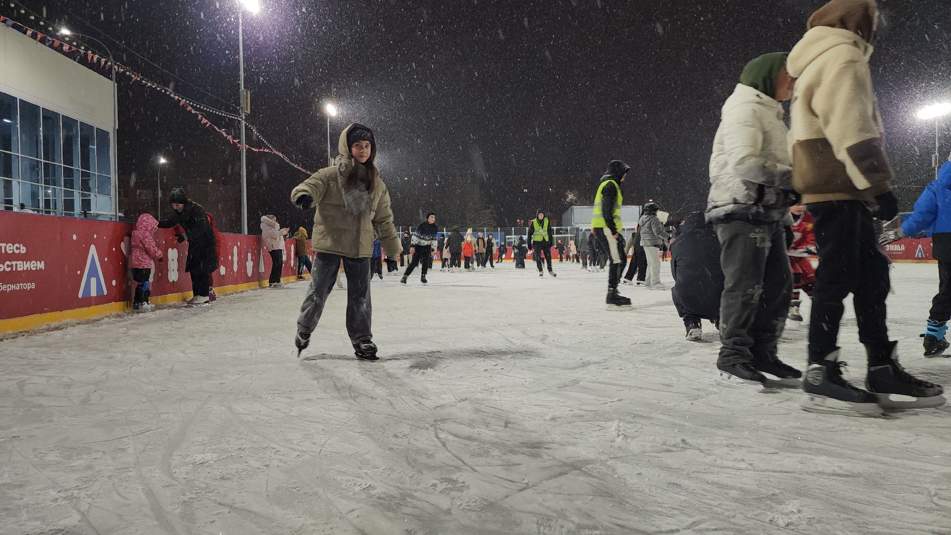 серпухов, каток, парк питомник, зима в подмосковье, коньки,