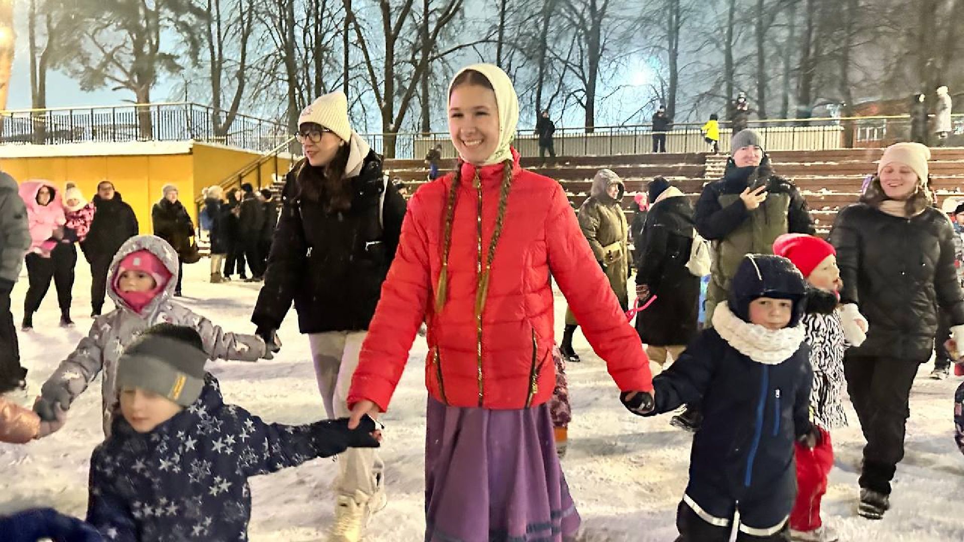 ёлка, зима в подмосковье, наро-фоминск,