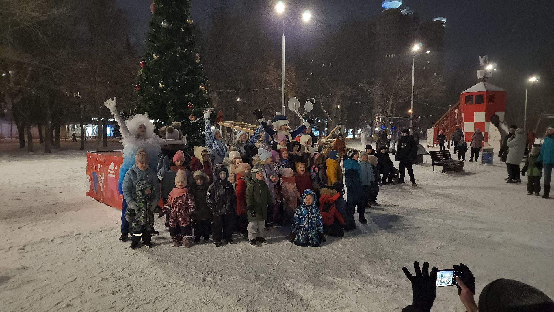 елка, Дед Мороз, сквер 28 квратал, ярмарка, зимний се,