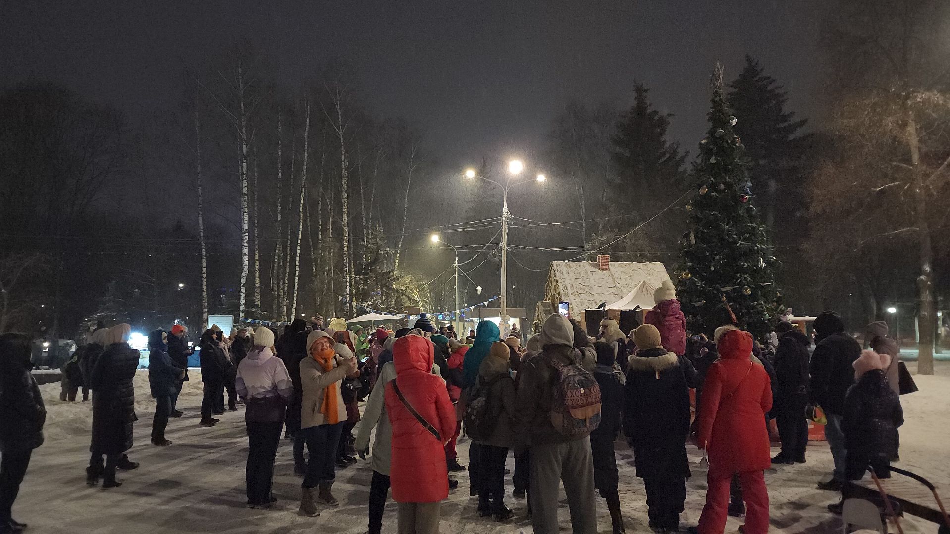 елка, Дед Мороз, сквер 28 квратал, ярмарка, зимний се,