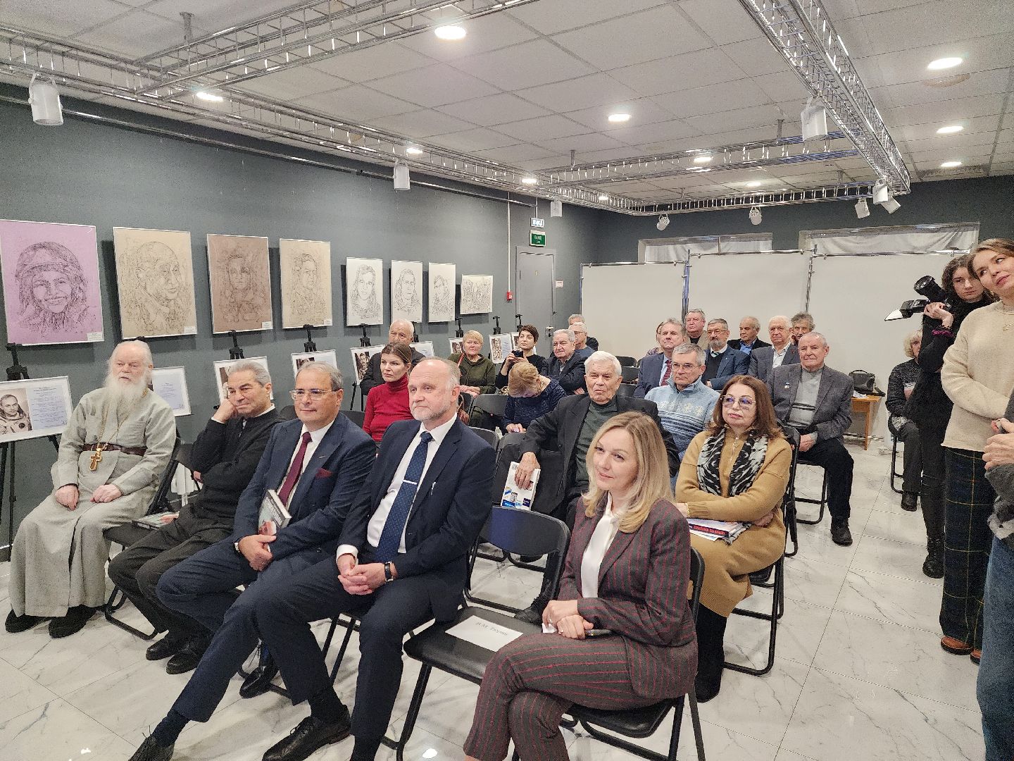 Прогулки по крылу, Геннадий Амирьянц, ЦАГИ, Демонстрационный центр, книга, презентация,