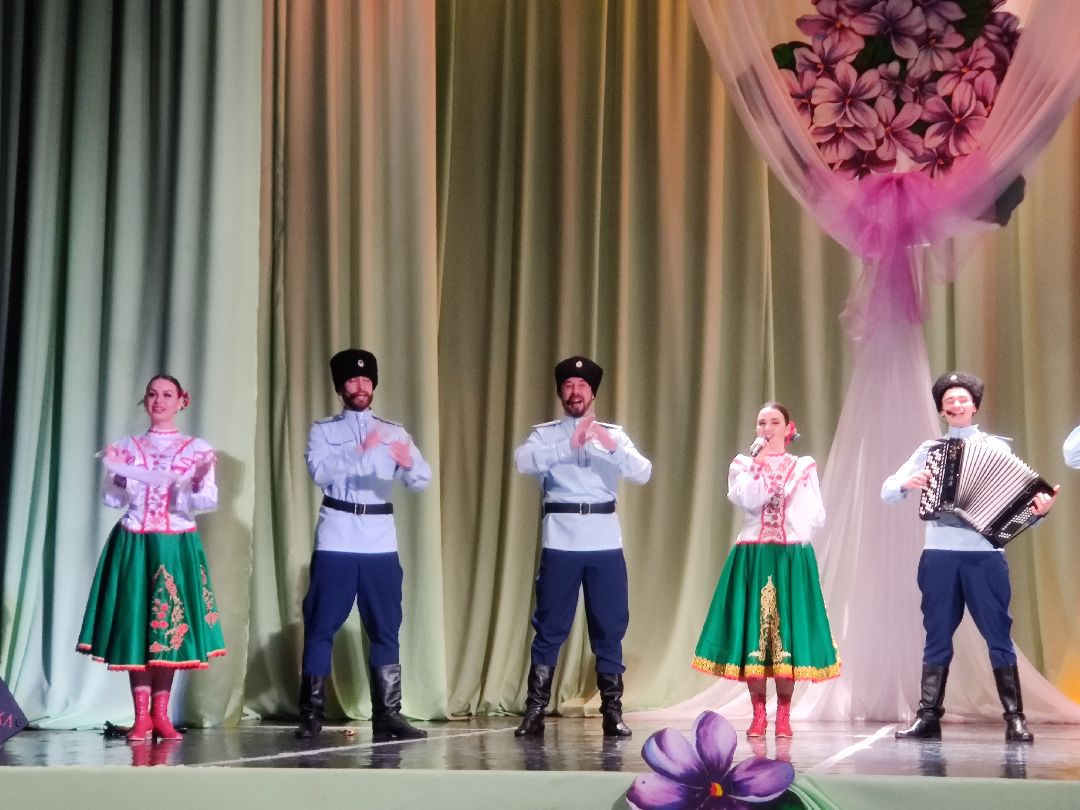 Красноармейск, казаки, концерт, народные песни, народные танцы, народные костюмы