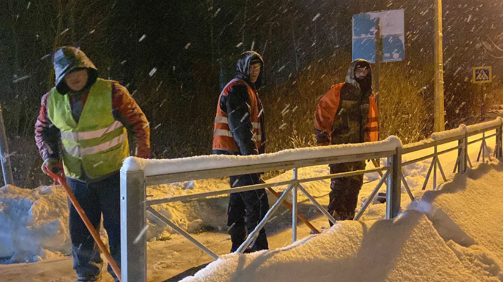 волоколамск, дороги, благоуйстройство, снегопад, снегоуборка, снегоуборочная техника, циклон, дворовая территория, тротуары,