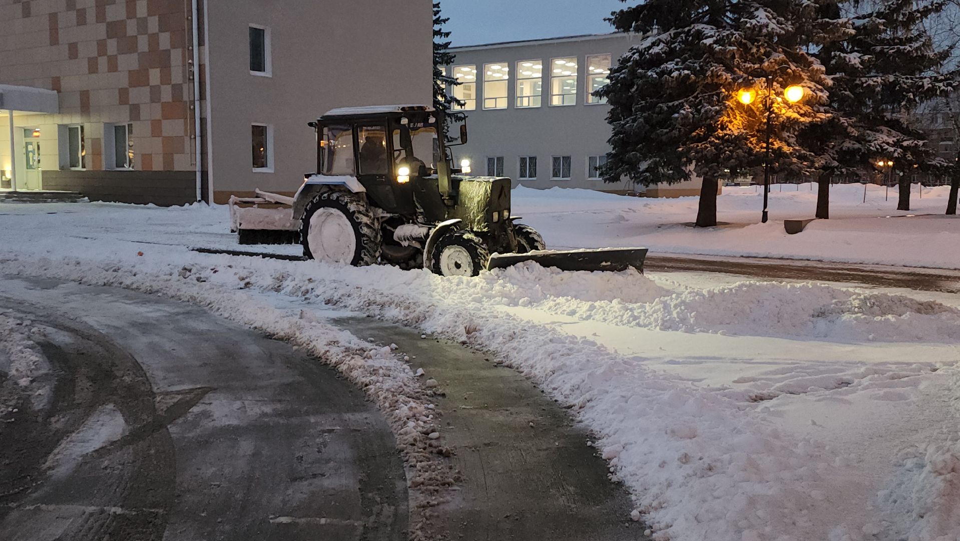 серпухов, уборка снега, циклон оливер, снегопад, вывоз снега,