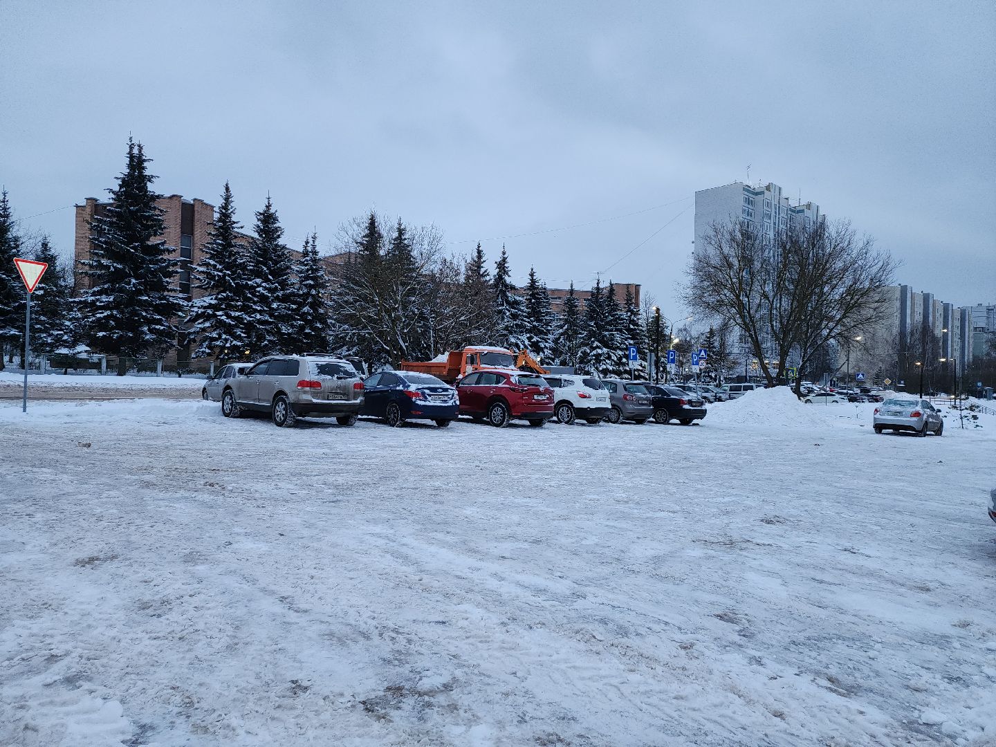 серпухов, подмосковье, убирают снег, благоустройство,