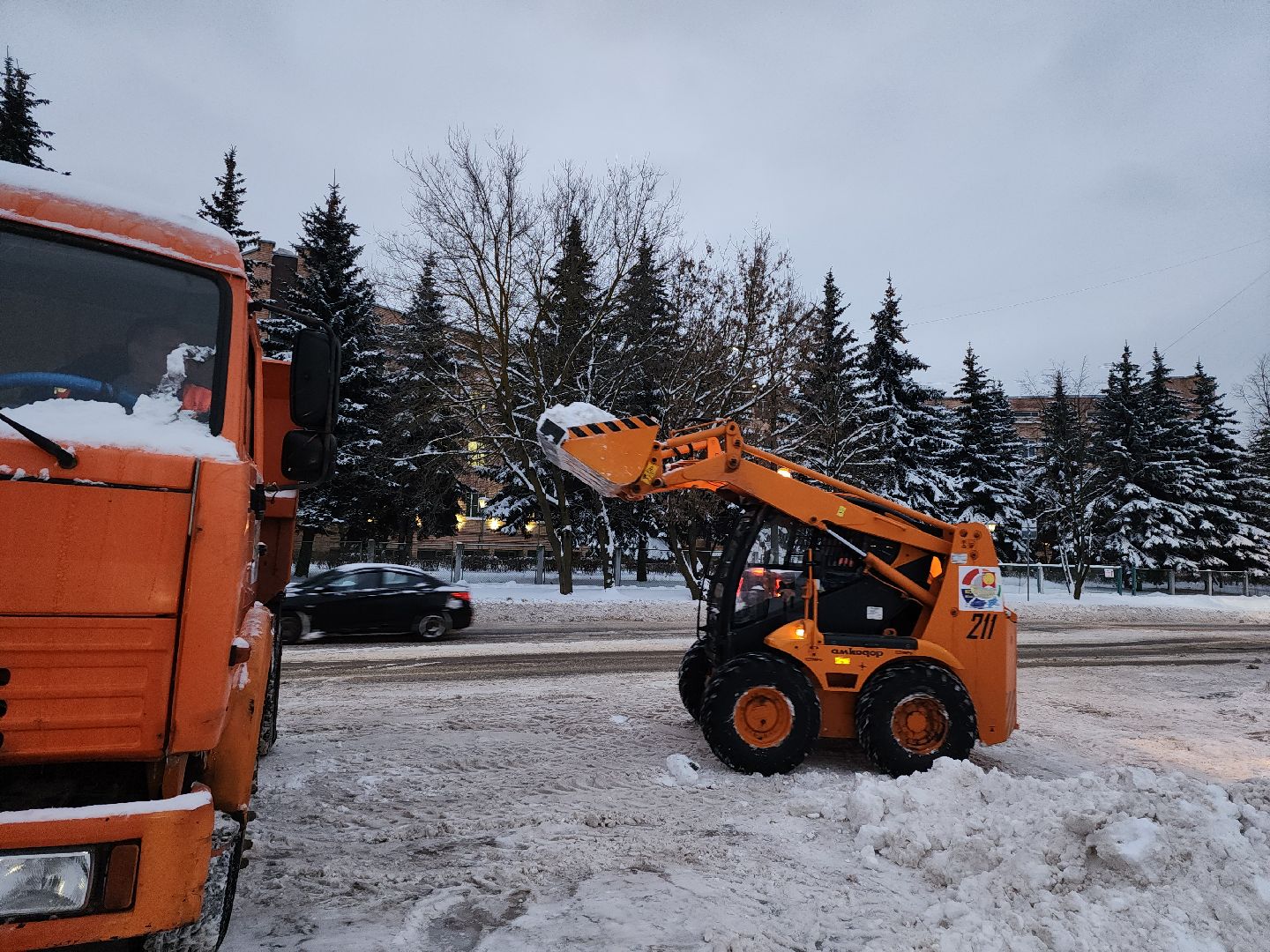 серпухов, подмосковье, убирают снег, благоустройство,