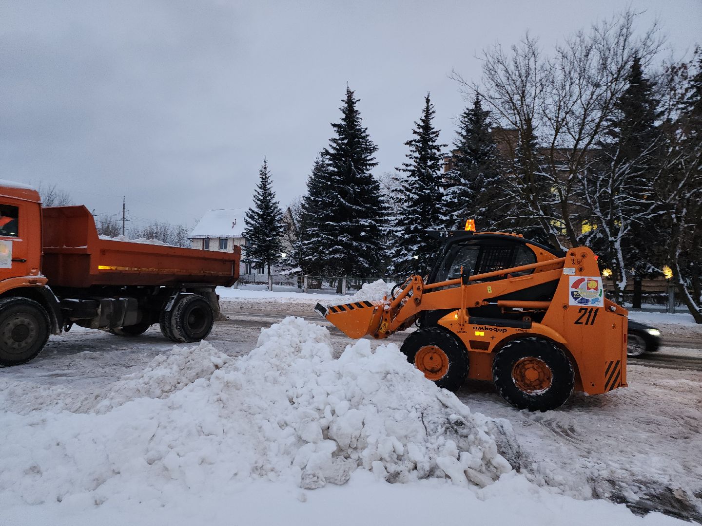 серпухов, подмосковье, убирают снег, благоустройство,