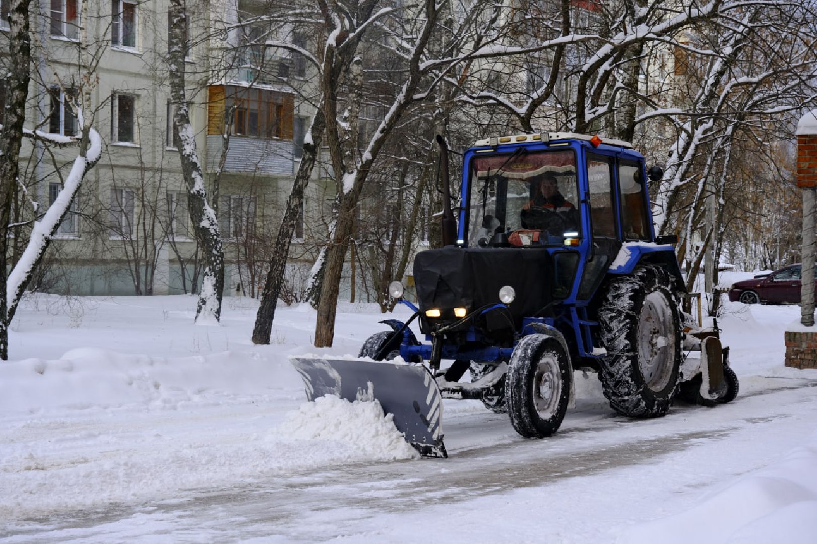 пущино, уборка дворов, снег,