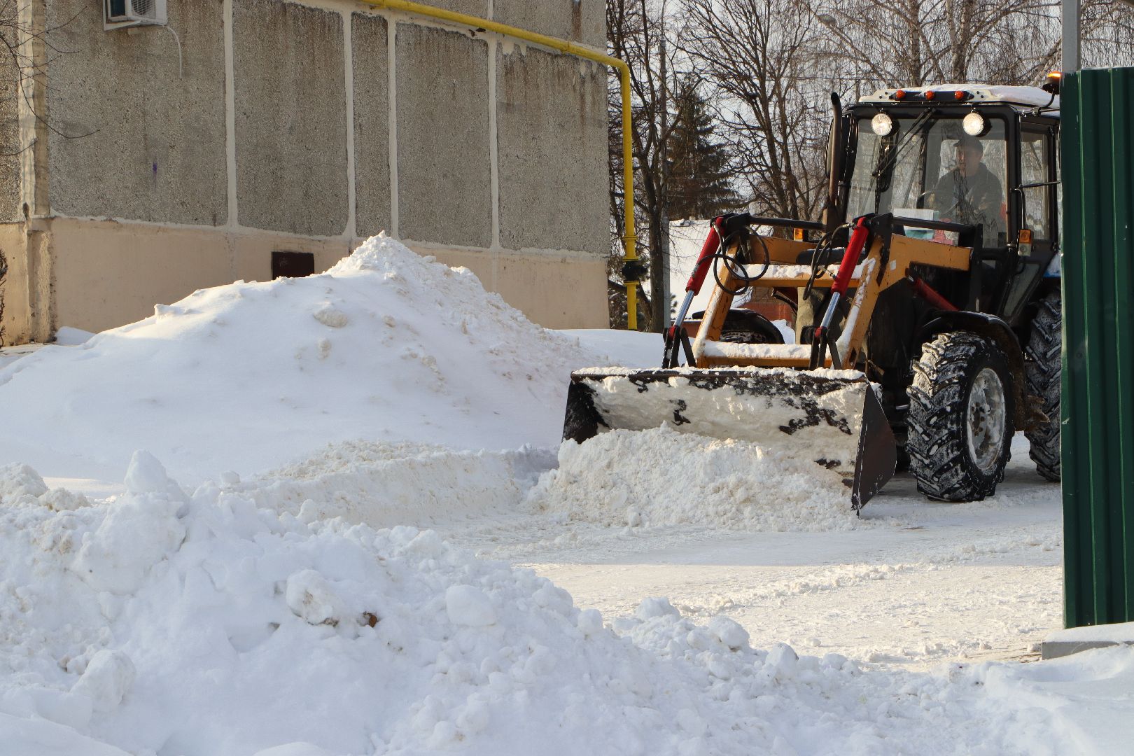 снегопад, Серебряные Пруды, ликвидация последствий снегопада, благоустройство, дворы, дороги,