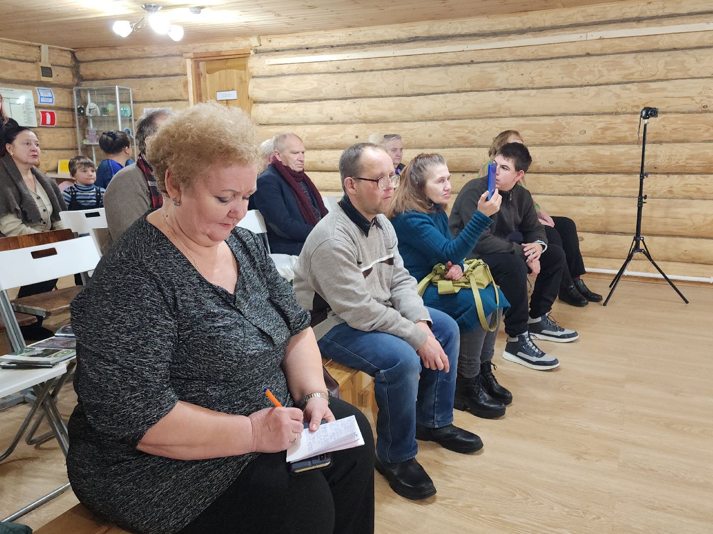 кашира, дом творчества имени бориса щукина, день инвалидов, концерт, поэзия, люди с овз, геолог, андрей тернов,