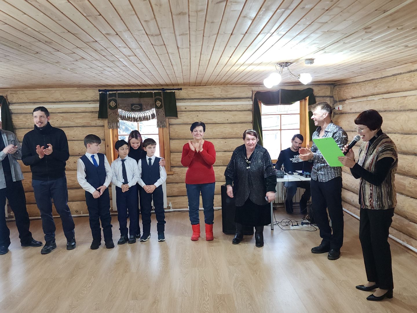 кашира, дом творчества имени бориса щукина, день инвалидов, концерт, поэзия, люди с овз, геолог, андрей тернов,