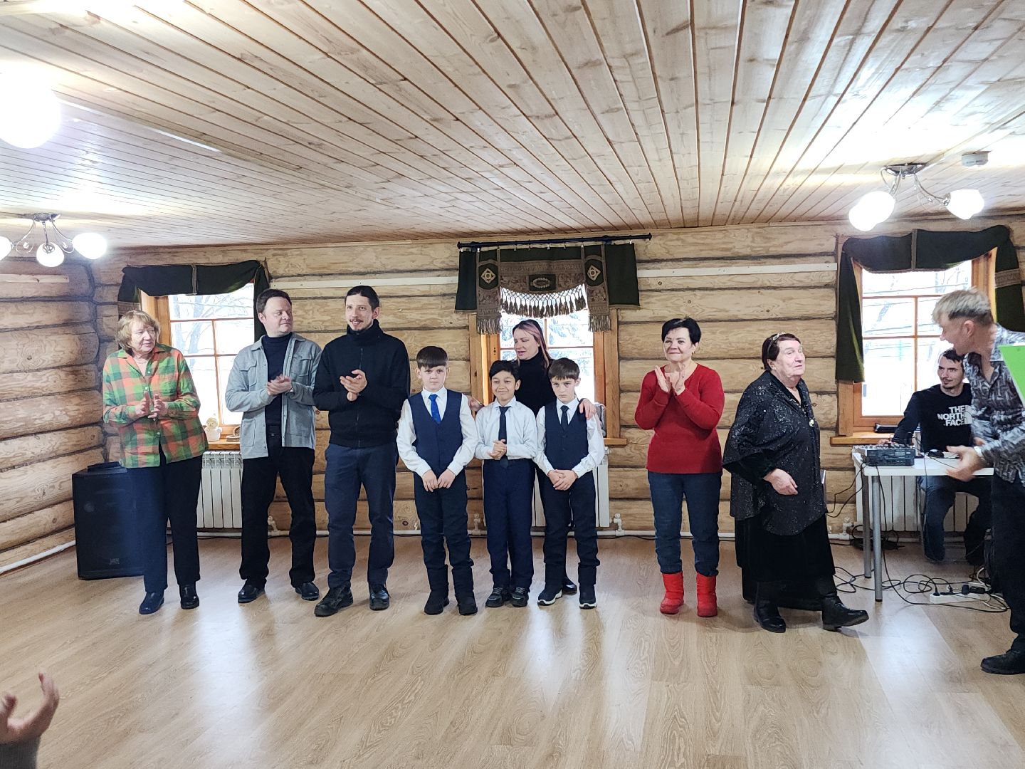 кашира, дом творчества имени бориса щукина, день инвалидов, концерт, поэзия, люди с овз, геолог, андрей тернов,