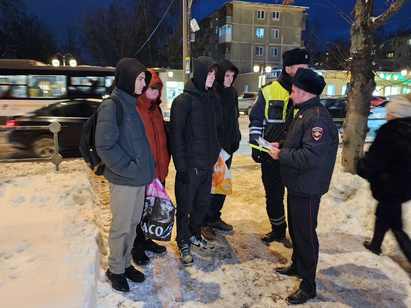 серпухов, рейд безопасности, ГИБДД, пешеходные переходы, полиция,