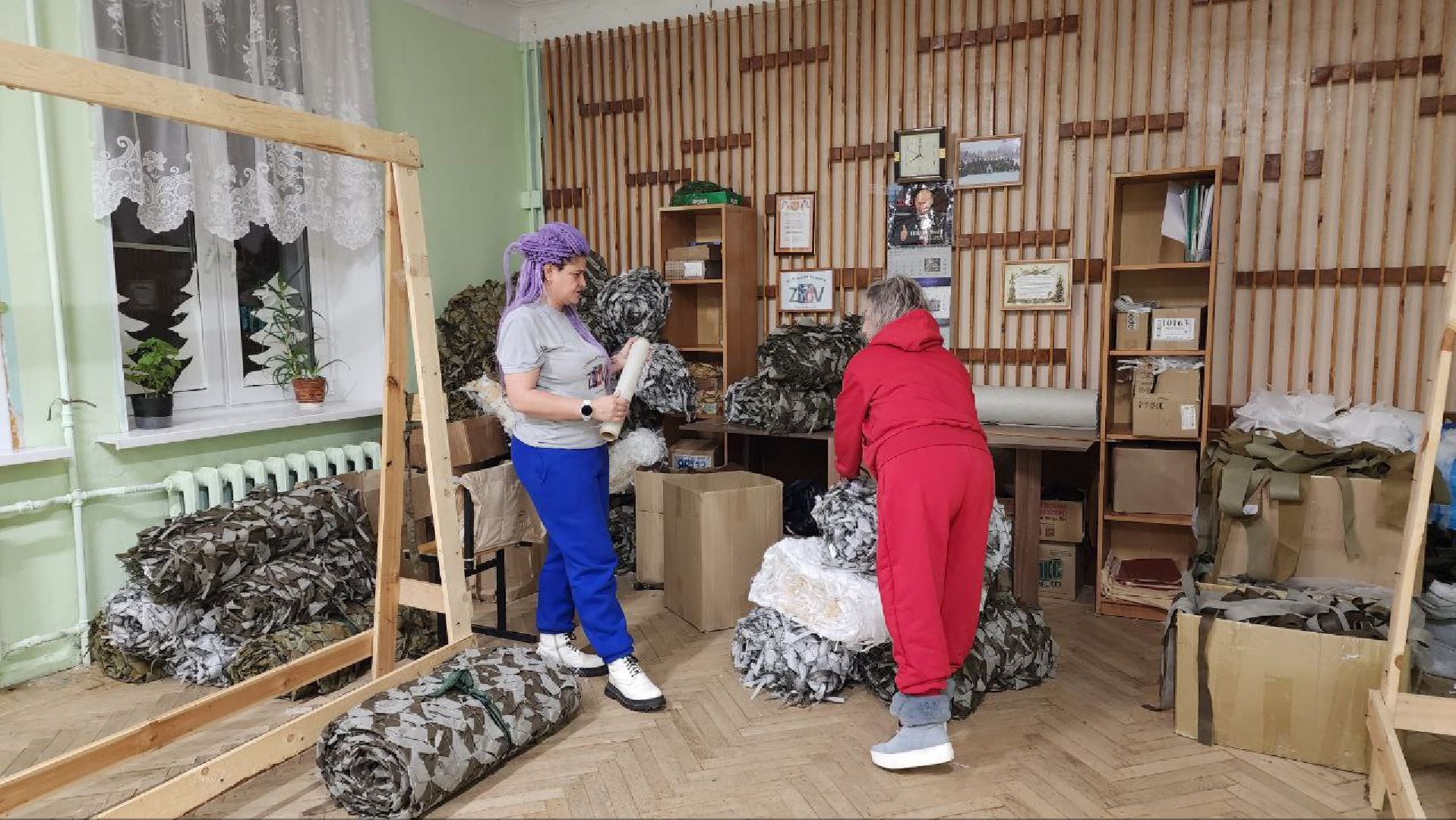 волонтеры, день волонтера, помощь бойцам сво, Лосино-Петровский,