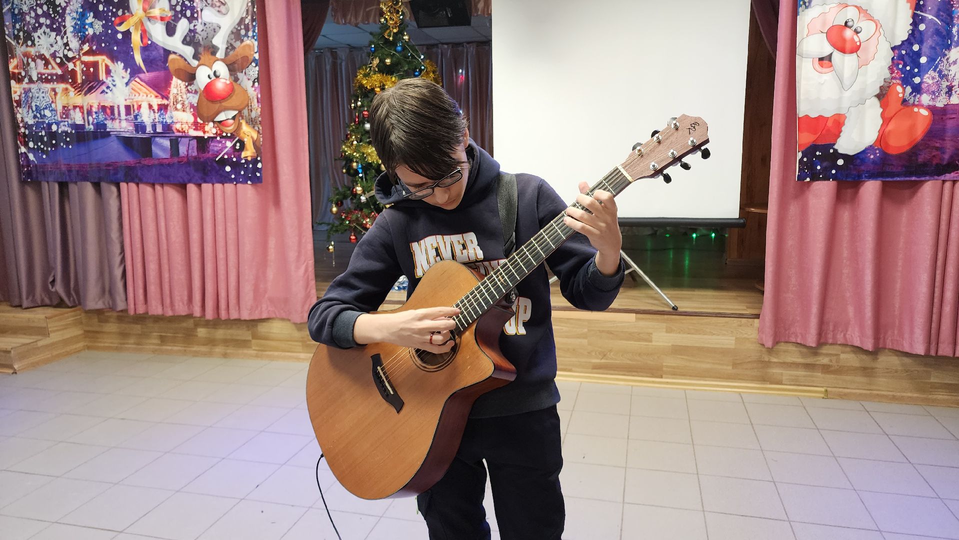 кашира, день волонтера, волонтеры, доброврольцы, активисты, кмц, гуманитарная помощь,