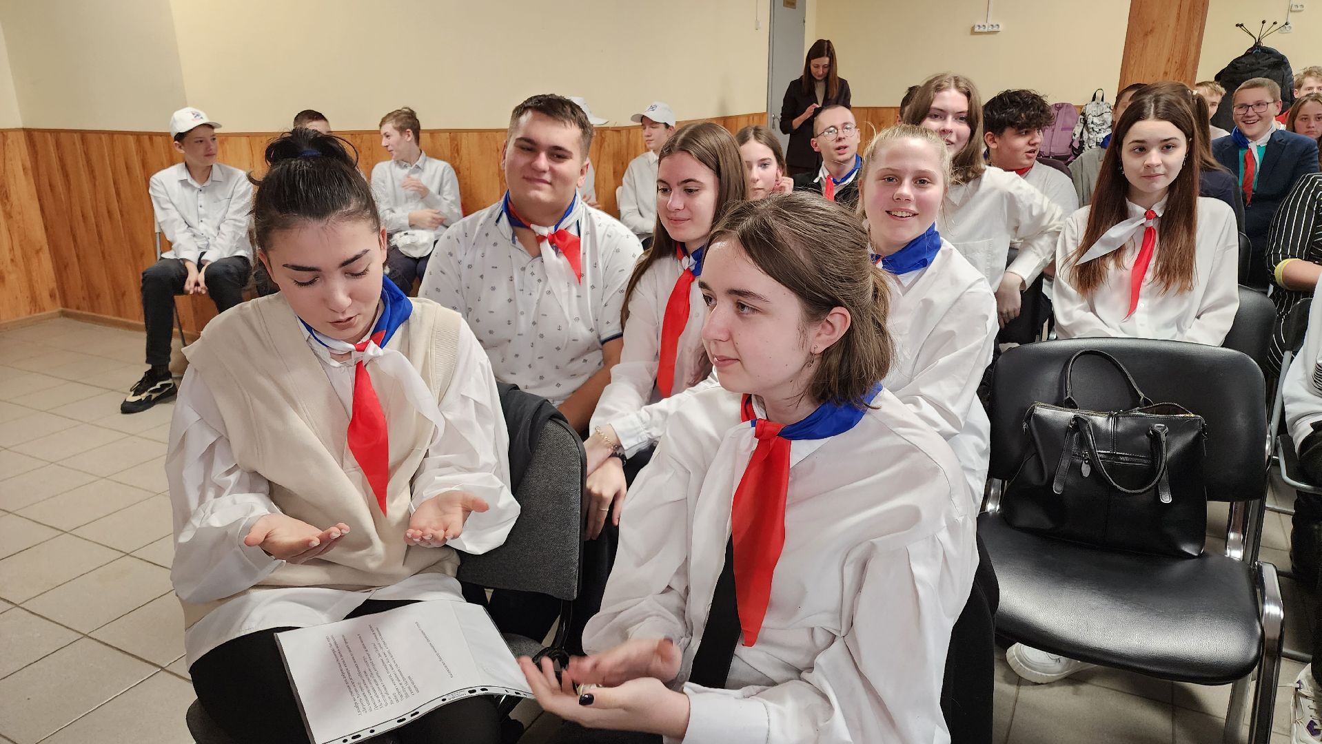 кашира, день волонтера, волонтеры, доброврольцы, активисты, кмц, гуманитарная помощь,