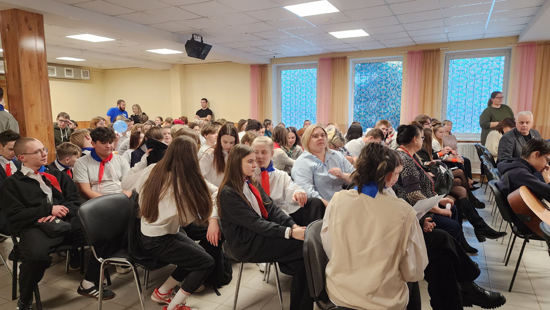 кашира, день волонтера, волонтеры, доброврольцы, активисты, кмц, гуманитарная помощь,