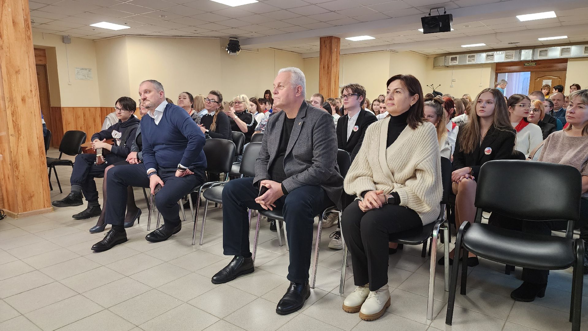 кашира, день волонтера, волонтеры, доброврольцы, активисты, кмц, гуманитарная помощь,