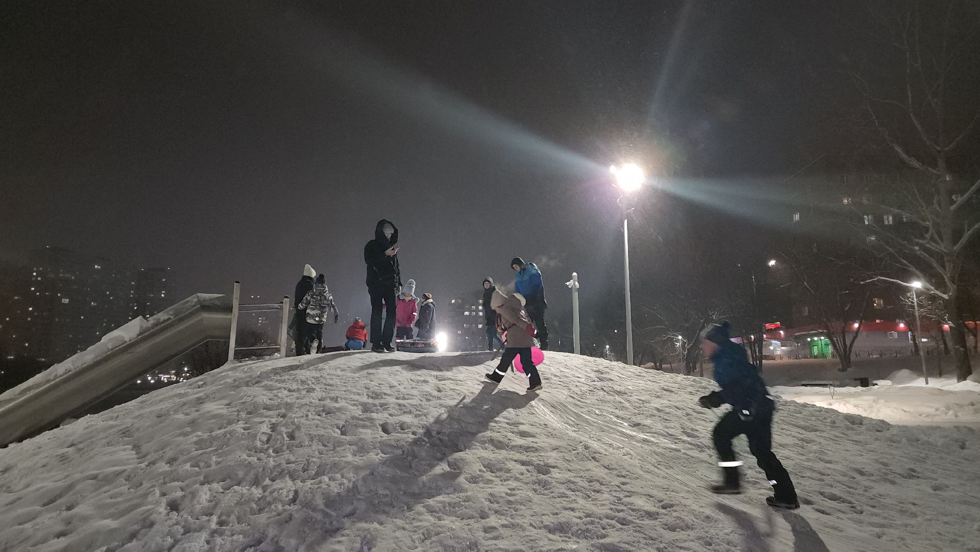 Пушкино, горки, снег, новый год, дети, общество, люди, досуг, Зима в Подмосоковье, Городской округ Пушкинский,