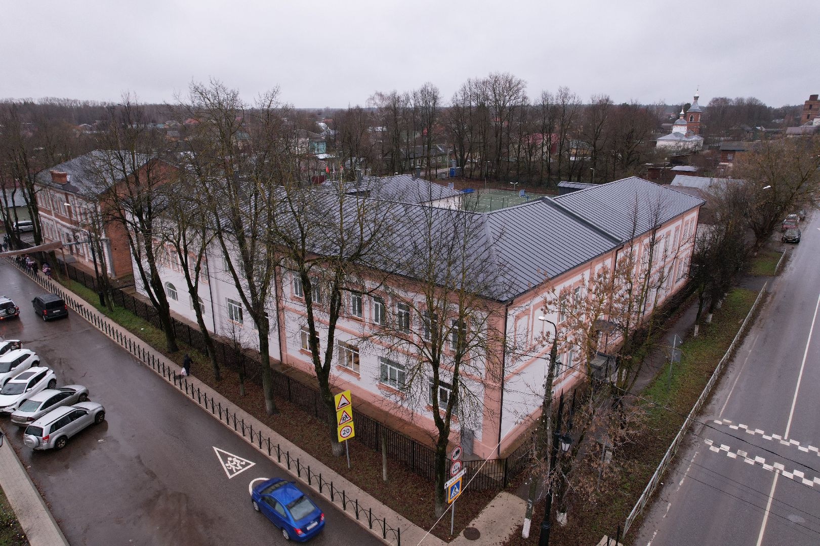 видео с коптера, верея, школа,