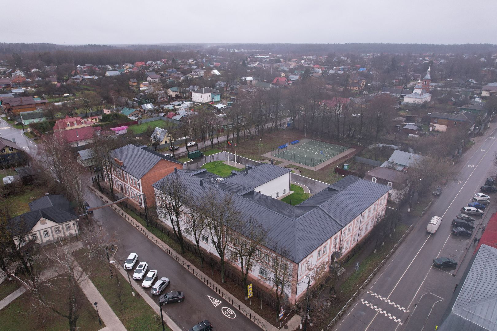 видео с коптера, верея, школа,