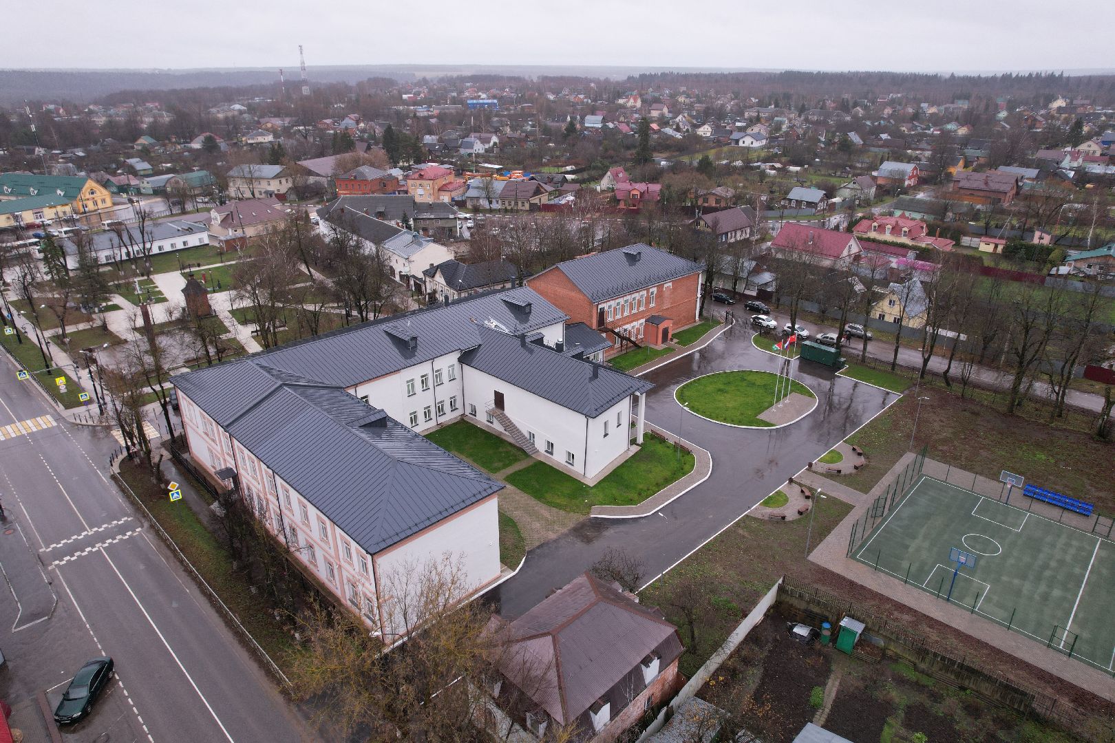 видео с коптера, верея, школа,