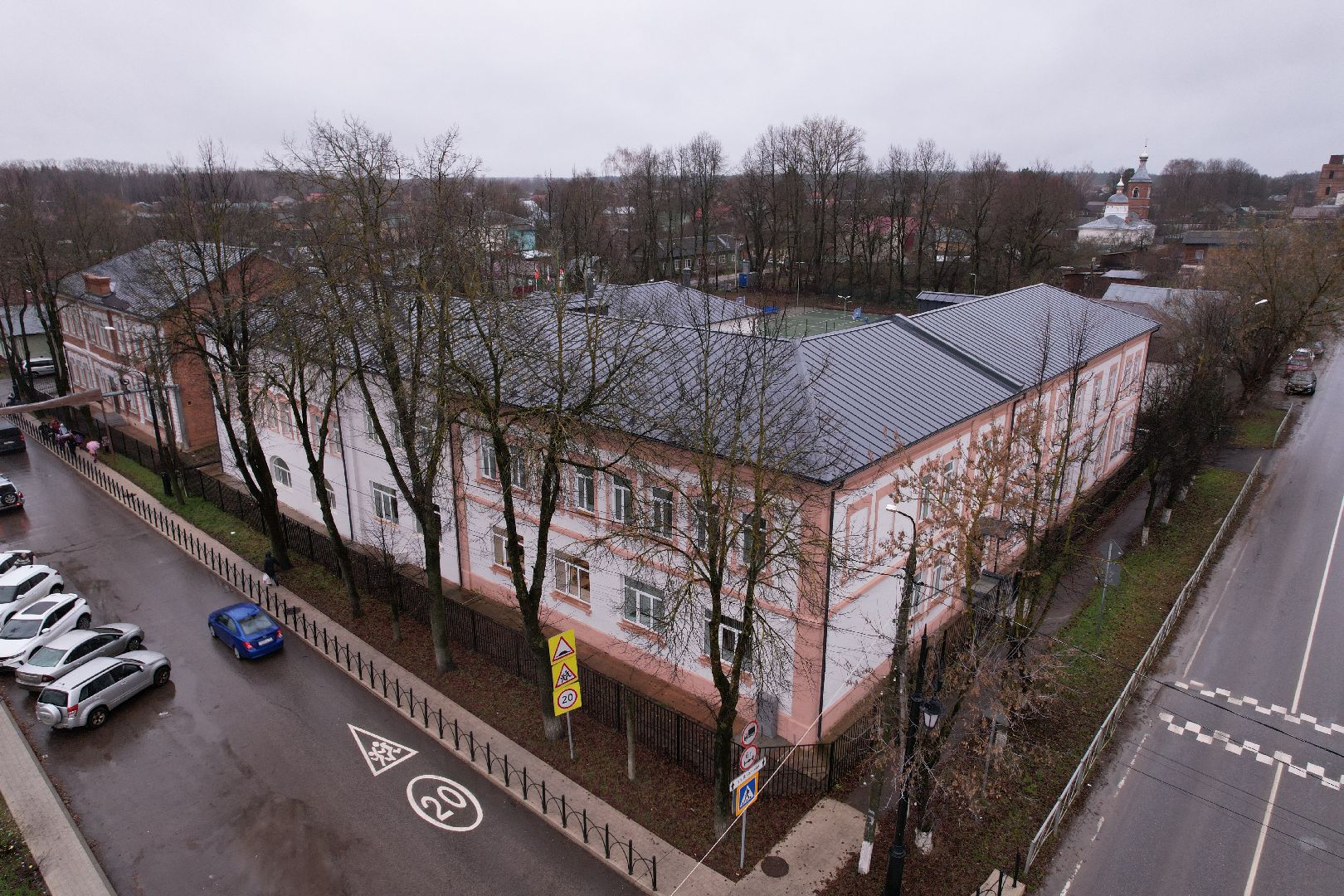 видео с коптера, верея, школа,