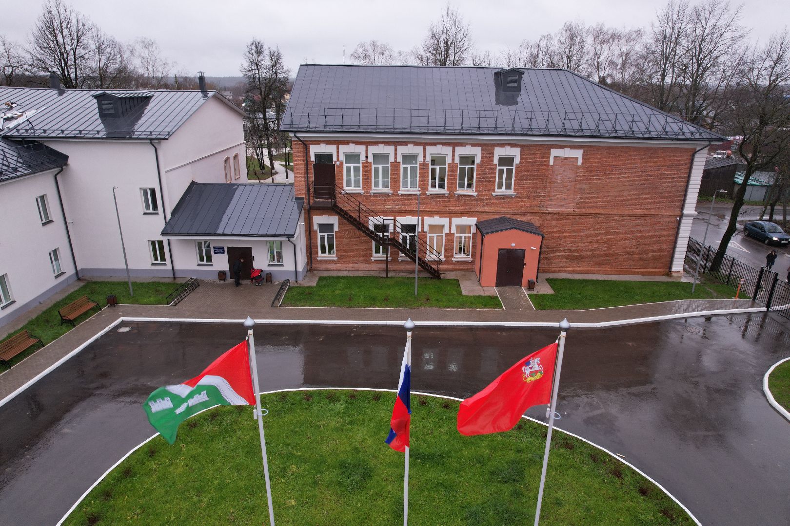 видео с коптера, верея, школа,