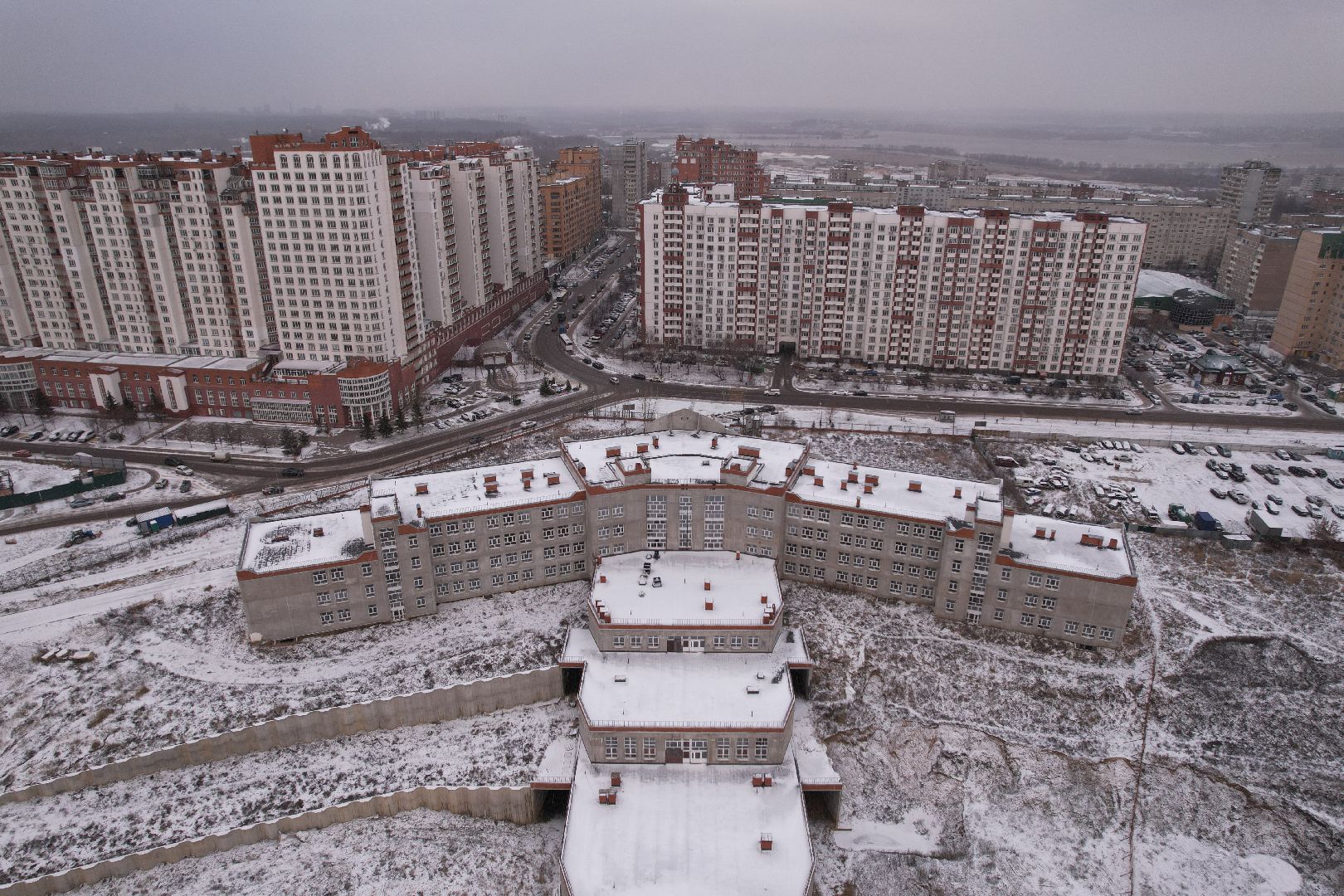 видео с коптера, дзержинский, школа,