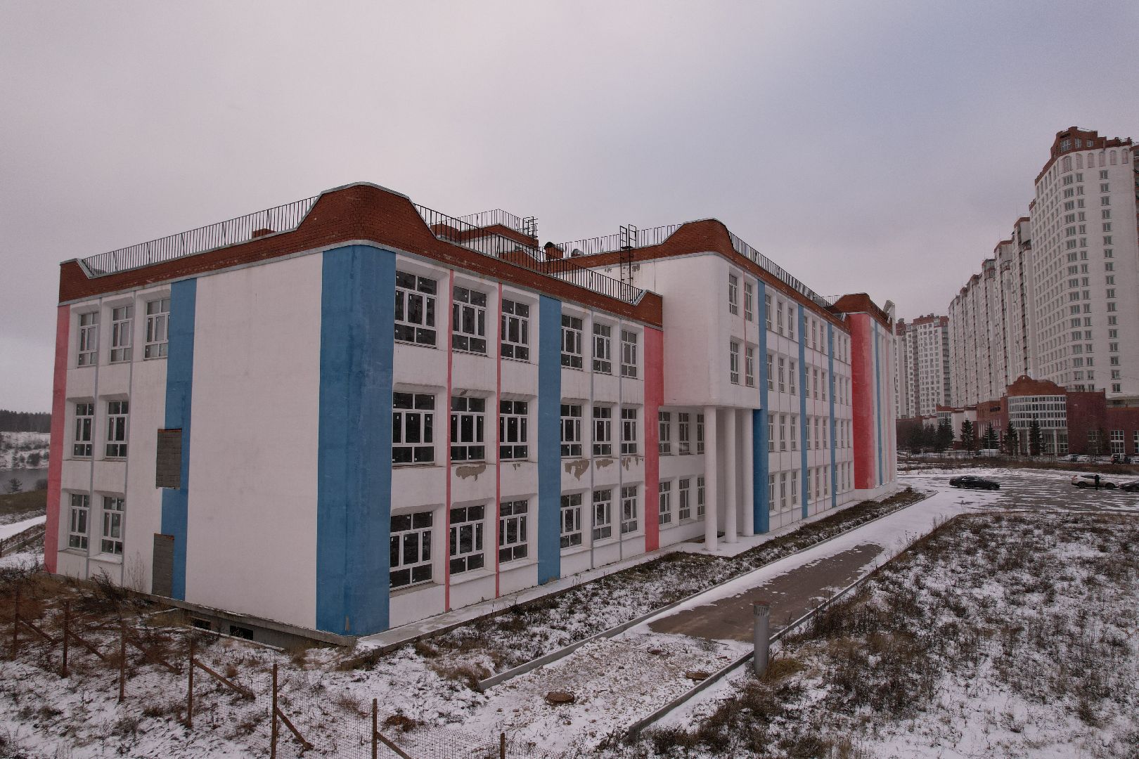 видео с коптера, дзержинский, школа,