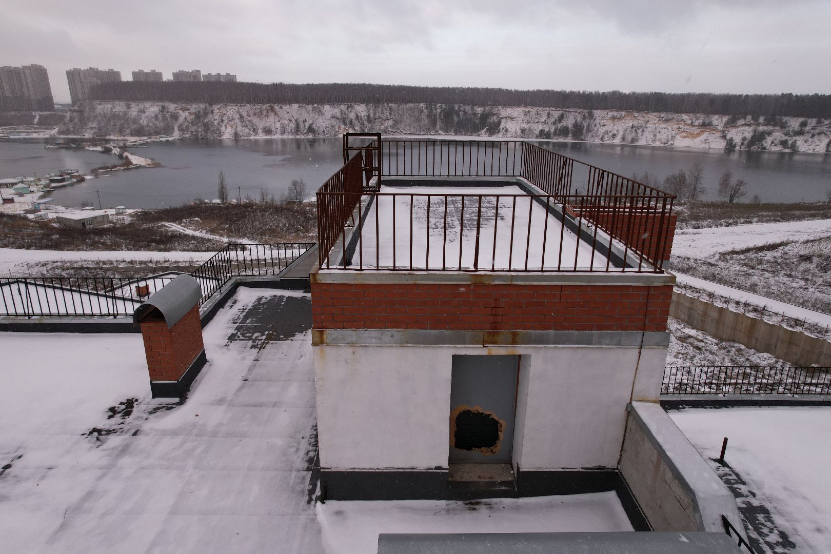 видео с коптера, дзержинский, школа,