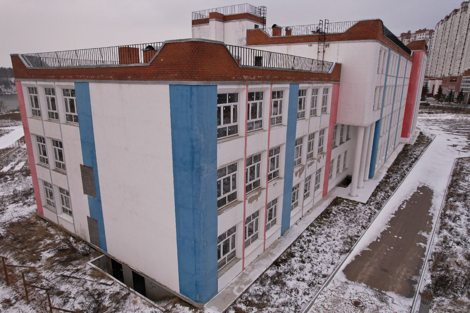 видео с коптера, дзержинский, школа,